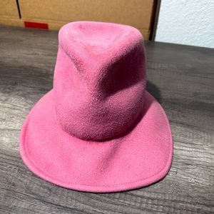Esenshel Pink cowboy style hat - wool
